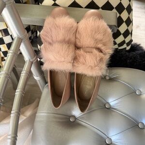 Donald Pliner Fur and leather Loafers in Blush Pink size 6.5 medium